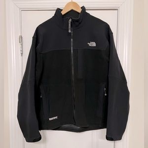 Men’s North Face jacket. Excellent condition.